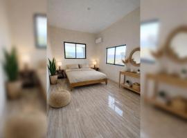 Hilltop Paradise Villa 50 PERCENT OFF!, hotel in Boscobel