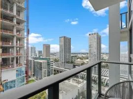 Prime Downtown Studio w Skyline Views