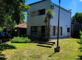 CASA VILLA CALIFORNIA Alquiler temporal، فندق في Colastiné