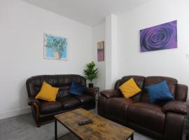 Contractor House, 4 Bed Ensuite, Near Stadium, hotel in Wolverhampton