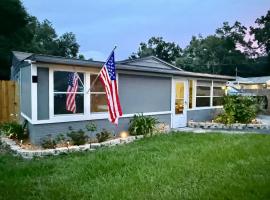Relax Explore Boat Parking & Fenced yard, Hotel in Crystal River