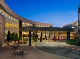 DoubleTree by Hilton Washington Dulles Airport