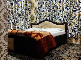 FABULOUS KASHMIR HOMESTAY Dal lake, hotelli kohteessa Srinagar