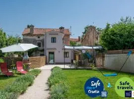 Holiday Home Typisch istrisches Steinhaus Brnistra in Rakalj by Interhome