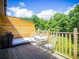 Garth Cottage - Riverside with Private Hot Tub