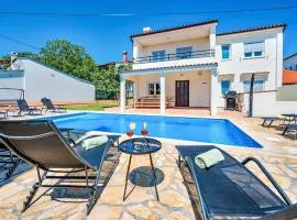 Holiday Home Villa mit Garten- Grill und Terrasse by Interhome