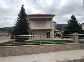 Studio Giannis, a breath away from Athens!, hotel em Neméa