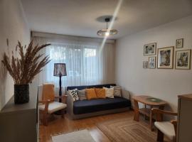 Viesnīca Căsuța de pe deal pilsētā Sfintugeorge