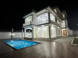 Bahari Beach Front Villa