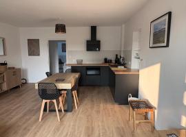 Appartement neuf 2 pièces 67m2 "Le Ruisseau", hotell sihtkohas La Chaux Neuve