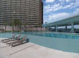 One 1402B Hotel Room: New Beachfront Resort, Style & Comfort