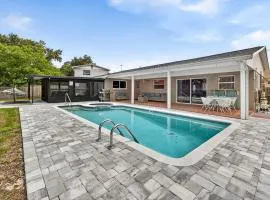 Family Stunning 3BR Heated Pool Home in Largo