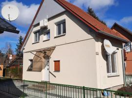 Holiday Home Klimatisiertes Ferienhaus in Bükfürdö mit Garten by Interhome, hotel v destinaci Bükfürdő