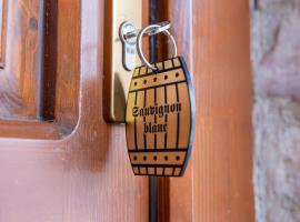 István Pince a penzión, Hotel in Šahy