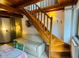 Apartment Zwei-Zimmer-Wohnung im Dachgeschoss 4 p- l- Villa Frejus by Interhome