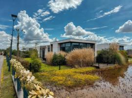 Marina Strandbad Chalet Wasserwelt Haus Nr 32, Hotel in Olburgen