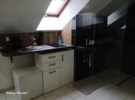 City Honor Green Room