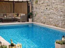 Wisby Residence，維斯比的附設泳池的飯店