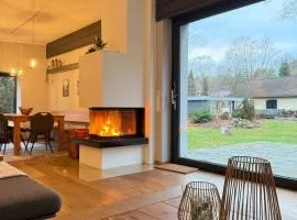 Auszeit am See mit Kamin und Whirlpool, Nähe Berlin