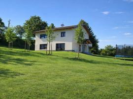 4 bedroom home Sigma, Hotel in Zlatar