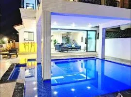 My Palace Villa Heated Pool