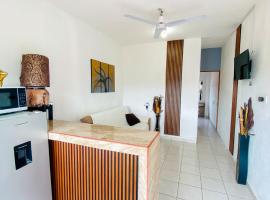 Depa Altavela en Bahía, Hospital IMSS 33 muy cerca, хотел в Mezcales