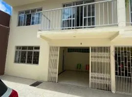 Duplex à 5 quadras praia brava