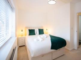 Fantastic House - Near Kempston Town Centre, hotel di Kempston