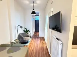 Fewo Liv - Zentrale CityWohnung - 2 Schlafzimmer - 4 Betten - Küche - Ideal für Familien