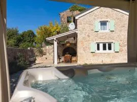 Holiday Home Misto mit Whirlpool by Interhome