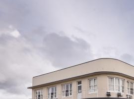 Happy Backpacker、ペンギンのホテル