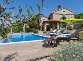 Holiday Home Tonina house by Interhome, Hotel in Viskovići