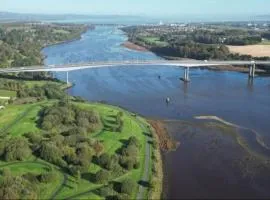 the foyle bridge apartment