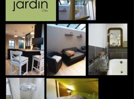 51 côté jardin – tani hotel w mieście Selvigny