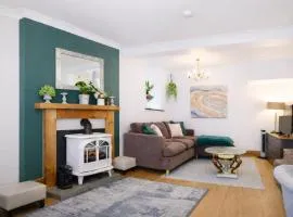 Cosy Coastal Townhouse 10-Min-Drive to Beach