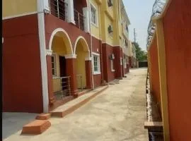 Royal Family Hotel and Apartments