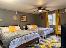 Kelsey's Kastle Portland Jamaica: Lenox şehrinde bir otel