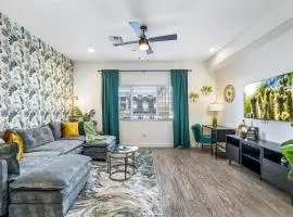 Luxury Phoenix Townhome Near ASU, Airport and Old Town