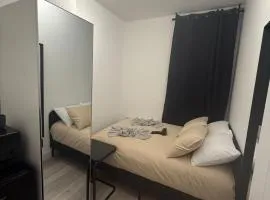 London Balham Room with Shared Bathroom