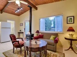 Great for Business Travelers! Peaceful Aloha Unit