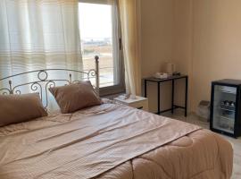 Airport villa AMM, hotel a Amman