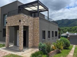 L G Conford y naturaleza en salta, hotel em La Caldera