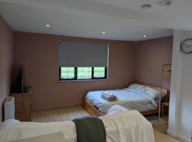Studio Apartment - Iver Heath, Hotel in Uxbridge