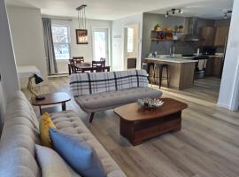logement 5 et demi, hotel v destinaci Saint-Raymond