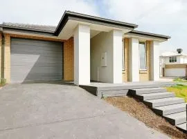 Modern Home Canal Berwick