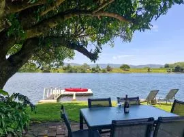 Tweed River Waterfront Cottage