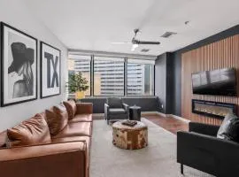 Luxury 17th Floor Downtown Dallas High-Rise with Free Parking, City Views, Pool & Gym