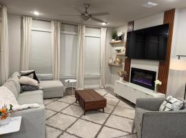 Quite Red Oak Getaway, Pet Friendly, Gameroom, hotel din Red Oak