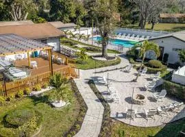 2 Homes Estate - Heated Pool - Spa - Pickleball - 36 Guest