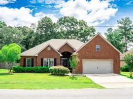 Cozy Retreat Patio Big Kitchen Fishing Nearby